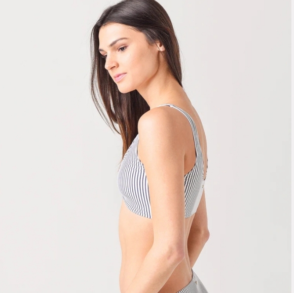 Roxy Beach Classics Athletic Bra Swimsuit Top - Picture 2 of 9